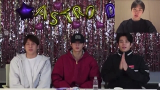 کاتی از لایو اعضا برای سالگرد استرو...وانا بی یور استار:)