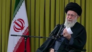 فرهنگ غرب سگ هار و گرگ خونخوار است - رهبر معظم انقلاب ۱۴۰۲/۱۲/۰۵