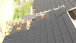 نصب تایل سنگریزه ای