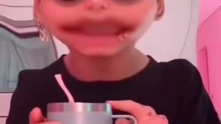 منو نگاه نکن آیس آمریکانوئه؛