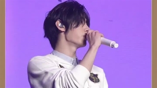 کاور سونگهون با آهنگ boyfriend جاستین بیبر در کنسرت سئول