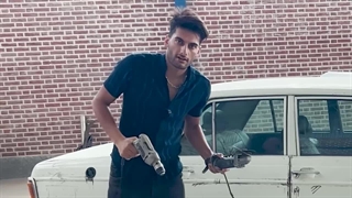 ماشینم رو با اب پر کردم و درختای دور افتاده رو ابیاری کردم