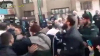 درگیری معترضان به وضعیت حجاب با پلیس در تهران