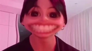 رو به مهمونا : آب میخورین ؟ لبخند زورکی``