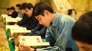 سرود زندگی با قرآن - گروه سرود سفیران کریمه اهل بیت(ع) قم