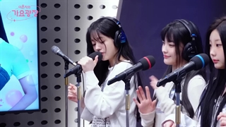 اجرای گروه ILLIT با آهنگ Magnetic «مغناطیس» با زیرنویس فارسی