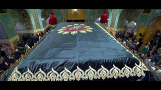 تعویض پرچم گنبد منور رضوی و سیاهپوشی حرم مطهر رضوی در آستانه شب های قدر