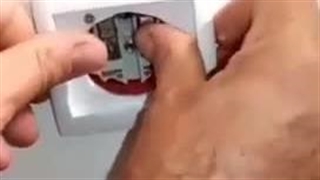 ترفند ساده برای محکم کردن کلید و پریز بر روی دیوار