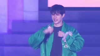 اجرای STRAY KIDS آهنگ Partys not over در فن میتینگ 2024 ( SKZ magic school)♡♡