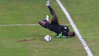 تصاویری از لحظه های نفس گیر و بامزه فوتبالی