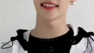 صدای بم فلیکسvs صدای کیوتش/crazy stay