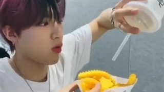 از سری مشکلات اریک و غذاهاش :خنده: