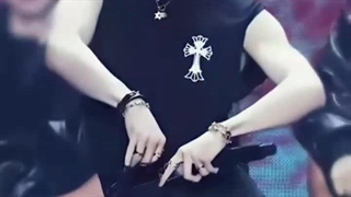 Hot hyunjin/crazy stay