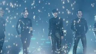 لایو آهنگ Rocketeer از INI با زیرنویس فارسی