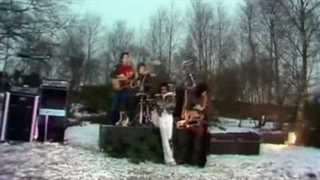 Queen - We Will Rock You (Official Video)