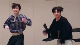 چالش i will see you tomorrow تی‌اکس‌تی با تهیون و جونگوون انهایپن