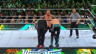 مسابقه کشتی کج تریپل تریت مچ در رسلمنیا 40