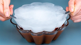 دسر شکلاتی که همه از آن صحبت می کنند! خیلی ساده و خوشمزه!