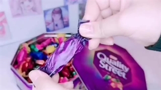 خوراکی کیوت | شکلات Quality Street