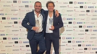 میراکلس برنده جایزه شد؟!(کپشن رو بخونید☆)