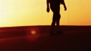 چه بسا که شیطان سالیانی طولانی انسان را دعوت به اعمال صالحه کند به امید آنکه او را ساقط کند