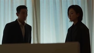 منظورکارگردان بلادفری چیه که قرارنیست ازهیوجو و جی هون رومنس داشته باشیم؟بهم میانن:<