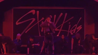 اجرای STRAY KIDS در فن میتینگ SKZ Toy world♡♡ آهنگ Megaverse