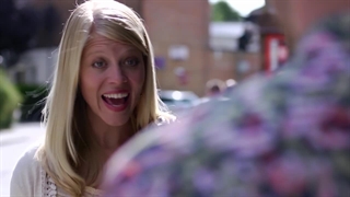 AEF 1 - In a clothing store_Jenny's on the phone