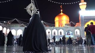 خدمت در حرم مطهر رضوی و دعا زیر باران