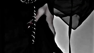 "میخوای‌بازی‌کنیم؟.."