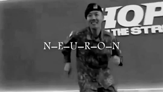 دنس جیهوپ با لباس سربازی