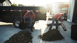 مقایسه جمع آوری نخاله با مکنده صنعتی و دست