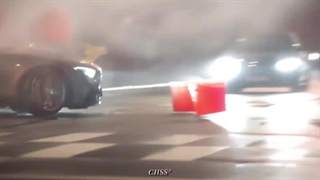 و هیون وویی که همیشه نگران هه اینه و به سمتش میدوئه:))))