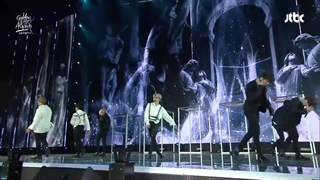 اجرای fake love در مراسم 2019/golden desk awards