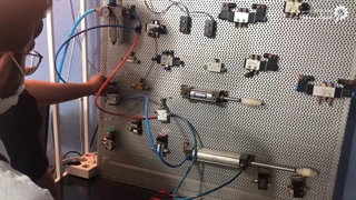 چگونه یک سیلندر دوطرفه را کنترل کنیم؟