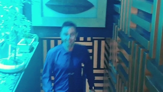 وحید ارزانی مسلط به,دو زبان مهماندار نمونه شد