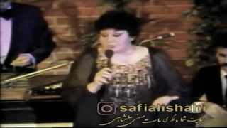 اول آشنائیمون حرفاچه شاعرانه بود نگاه توتوچشم من چه پاک وصادقانه بود