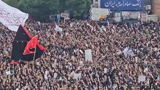 فریاد "حیدر حیدر" مردم مشهد در تشییع پیکر سیدالشهدای خدمت