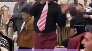 من وقتی تصمیم میگرم تومهمونی با وقار باشم:^^