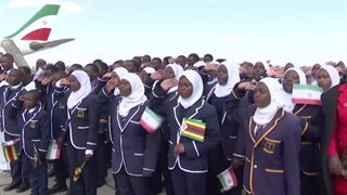 اجرای سرود سلام فرمانده در حضور رئیس جمهور شهید آیت الله دکتر رئیسی در زیمبابوه