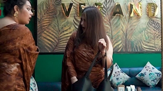 IT'S THE BEST FRIENDS WHO SAY, "OMG WE MATCH" INSTEAD OF "ONE OF US NEEDS TO CHANGE" 