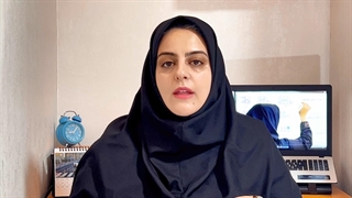 زهره آقایی مدرس ریاضی چهارم دبستان