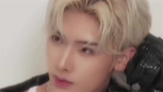 مطمئن‌شدم‌از‌انیــمه‌ها‌بیرون‌اومده...✯