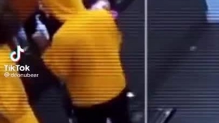 منی که فردا امتحان دارم استرسشم دارم ولی حوصله درس خوندن ندارم :) (بخدا آدم درس خونیم. فقط انرژیم ته کشیده...)