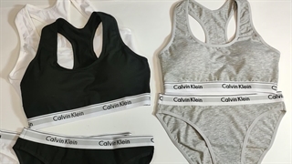 ست نیم تنه و شورت Calvin Klein