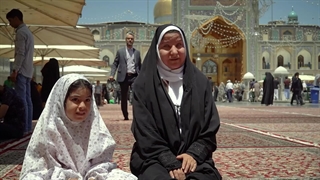 این زیارت، عیدی میلاد حضرت رضا(ع) است / آقای خادم، یک لیوان چای حرم لطفا ..