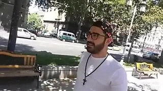 ارمین روحی قدم میزند