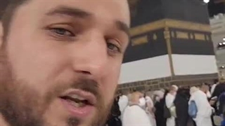 حج تمتع(!): شب شهادت امام باقر(ع) در کنار کعبه