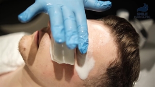 در این ویدئو نحوه شستشو بعد از کاشت ابرو را مشاهده مکنید.