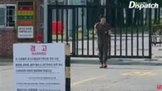 بعد کلی انتظار جین از سربازی برگشت 